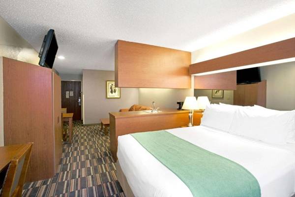 Microtel Inn & Suites by Wyndham Cherokee