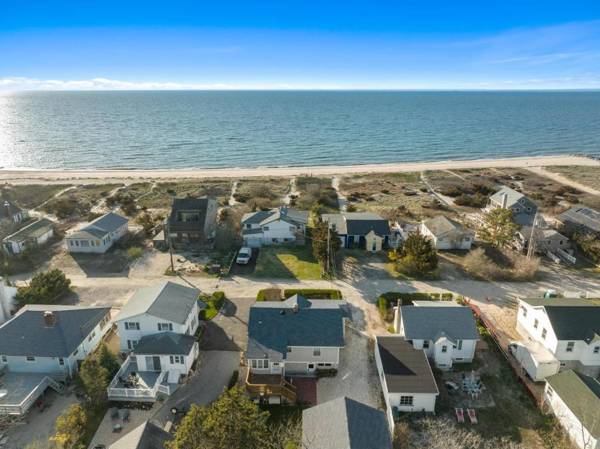 Lovely Beachfront home Mattituck Southold North Fork Farms Beac