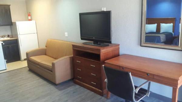 Workspace - Paris Inn and Suites