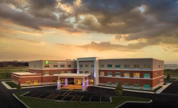 Holiday Inn Express & Suites - Lockport an IHG Hotel