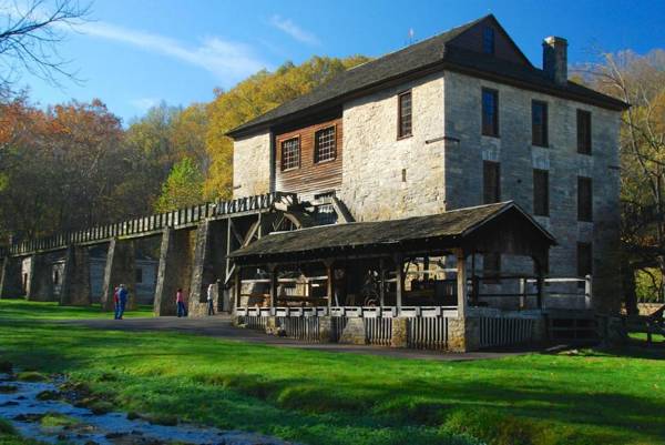 Spring Mill Inn