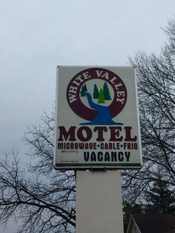 White Valley Motel