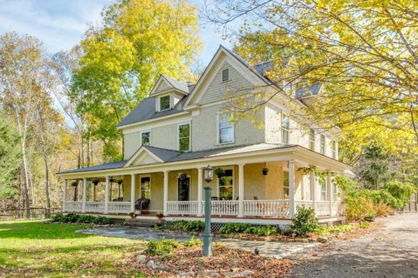 Spring Creek Farmhouse