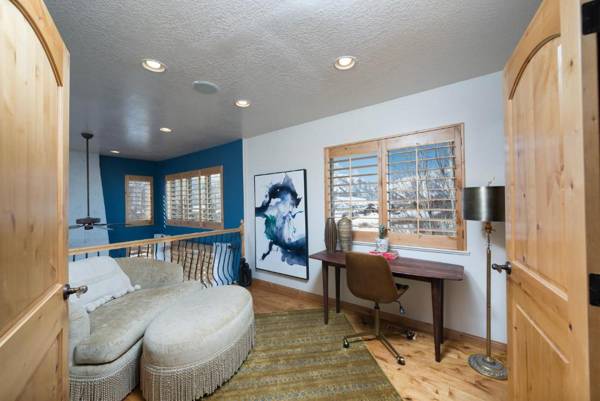 Workspace - Powder Mountain Town Home With Movie Theater Room C103