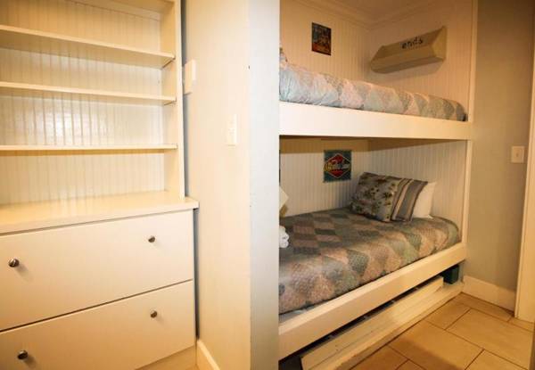 531 Sunsuite - Studio