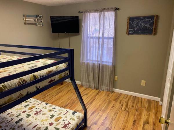 Hales Bar Marina and Resort