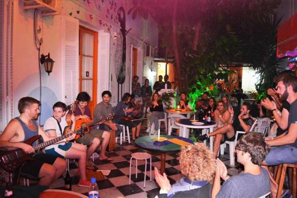 El Viajero Downtown Hostel & suites