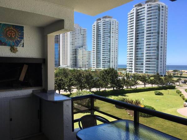 Apto con parrilla en balcón a 80 de la playa! Con wifi