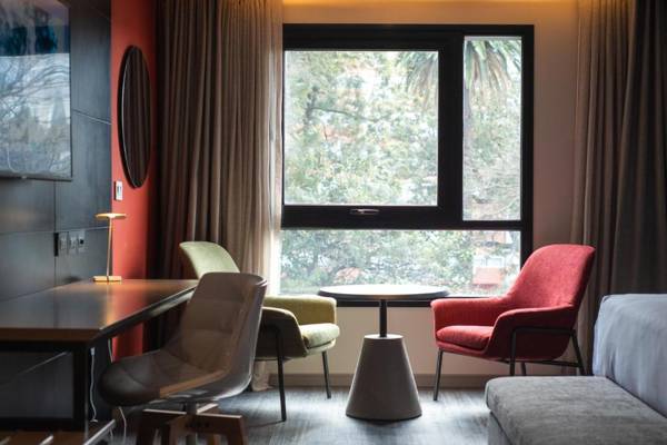 Workspace - Soro Montevideo Curio Collection By Hilton
