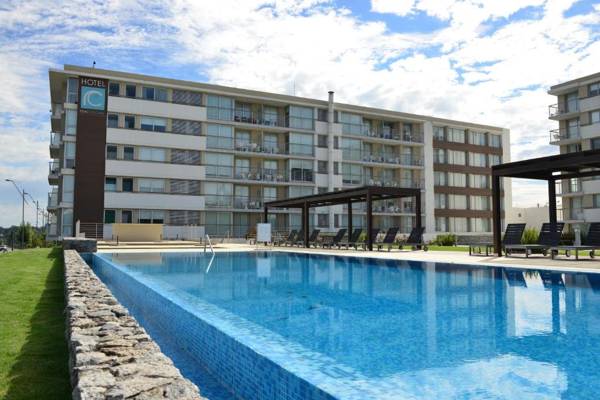 Real Colonia Hotel & Suites