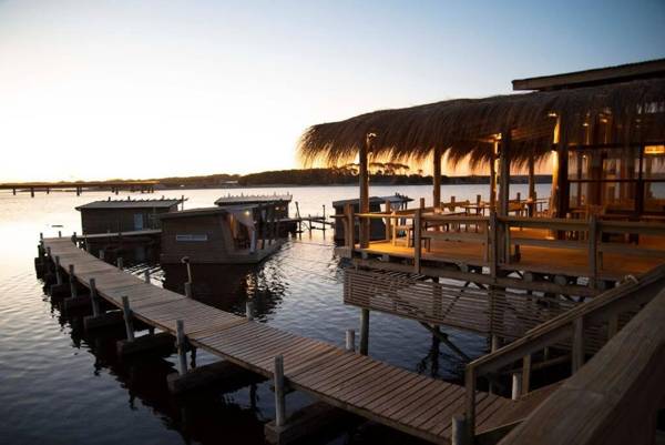 Laguna Garzón Lodge