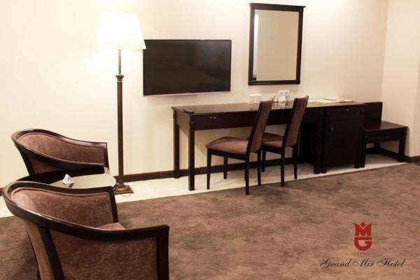 Grand Mir Hotel