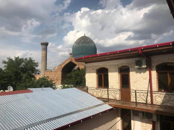 Sitora Star guest house