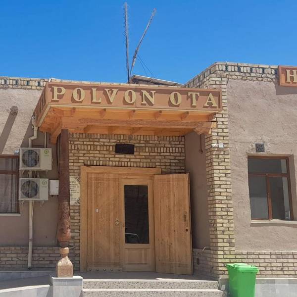 Polvon Ota Hotel