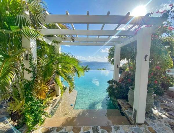 Luxury 7BR waterfront villa with views of Marina Cay and Scrub Island