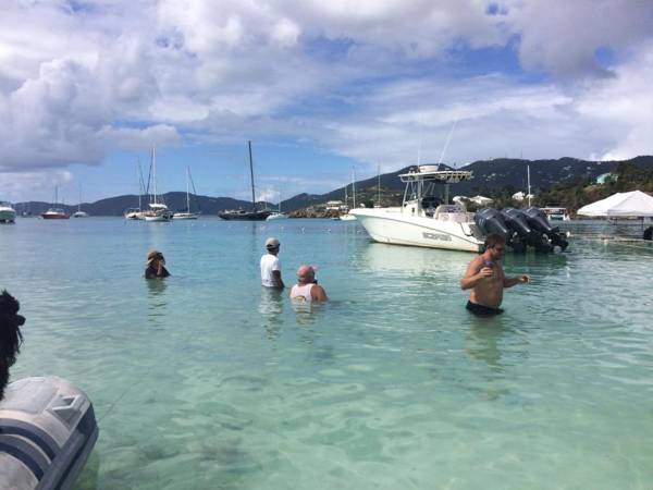 St Thomas Bnb on Sailboat Ragamuffin incl meals water toys