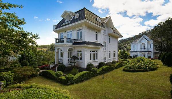 SAM Tuyen Lam Resort