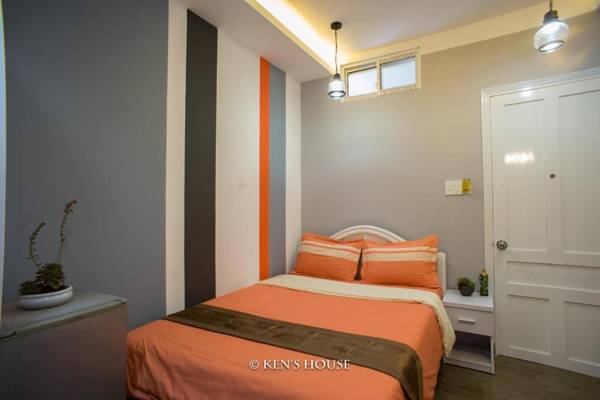 Ken's Backpackers Hotel