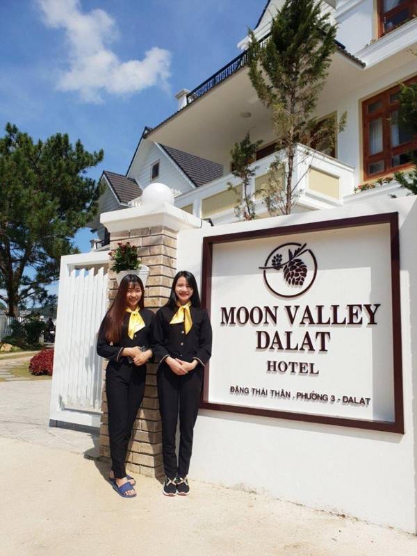 MOON VALLEY DALAT HOTEL