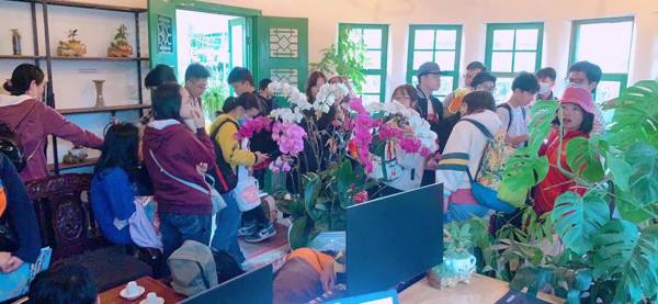 Biệt Thự Cổ - Homestay Khu Vườn Hoàng Gia