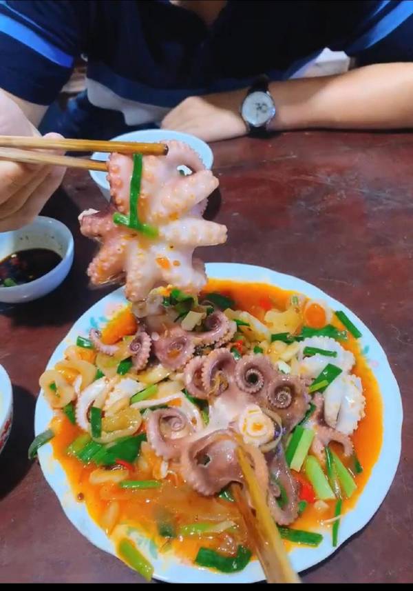 Nhà Nghỉ Trường Lệ