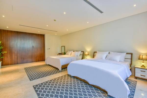 Deluxe Beach Villas by Danatrip