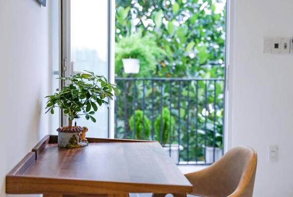 Local White House - Ecofriendly Homestay