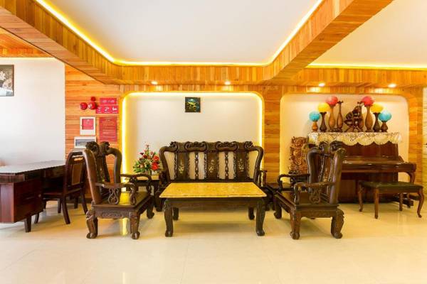 OYO 119 Sunshine Beach Hotel