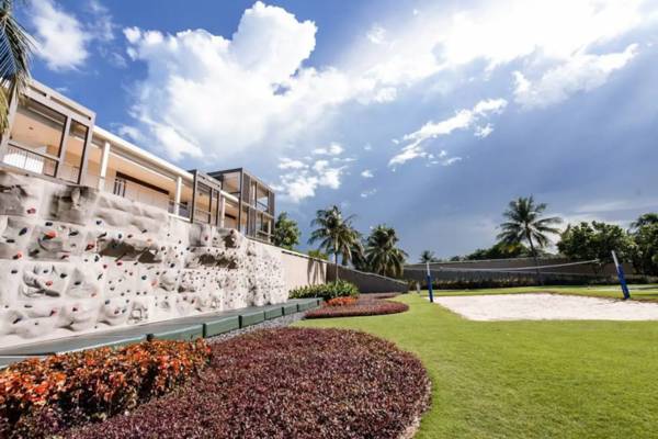 Hyatt Regency Resort - 3bedrooms Apartment