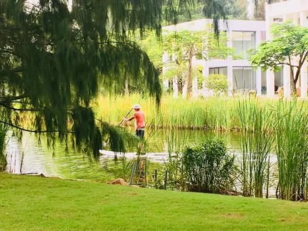 Premium 4BR Riverfront Villa Sanctuary Ho Tram