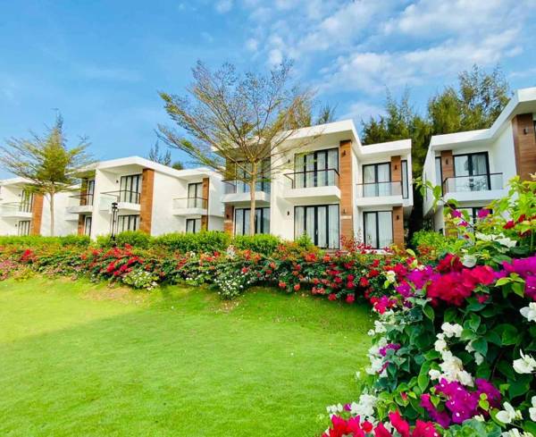 Saint Simeon Resort Villa Owner