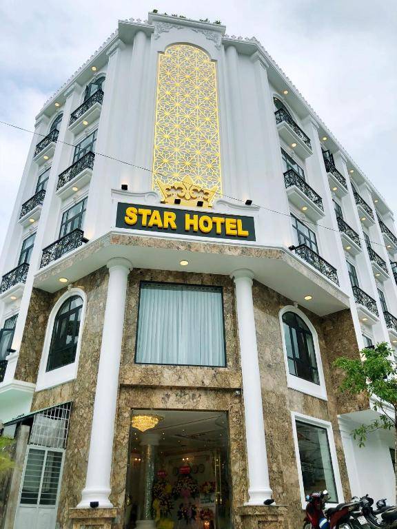 STAR Hotel Restaurant