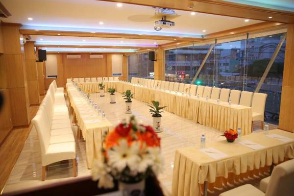 Lotus Saigon Hotel