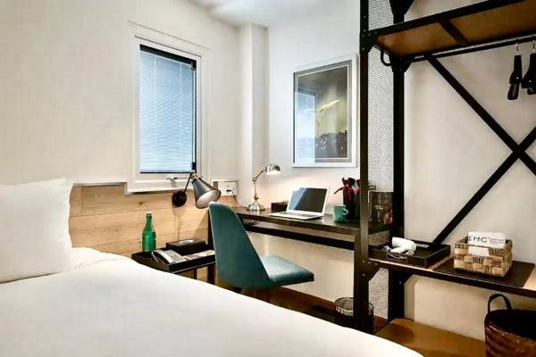 C Central Hotel- Đề Thám Bùi Viện Walking Street