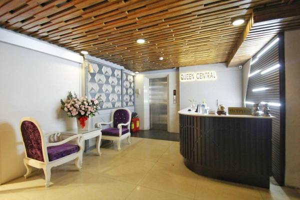Queen Central Apartment-Hotel
