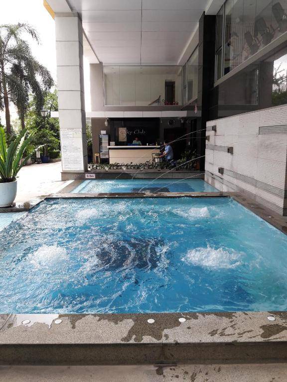 Bluesky Serviced Apartment Airport Plaza