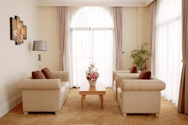 MerPerle Crystal Palace