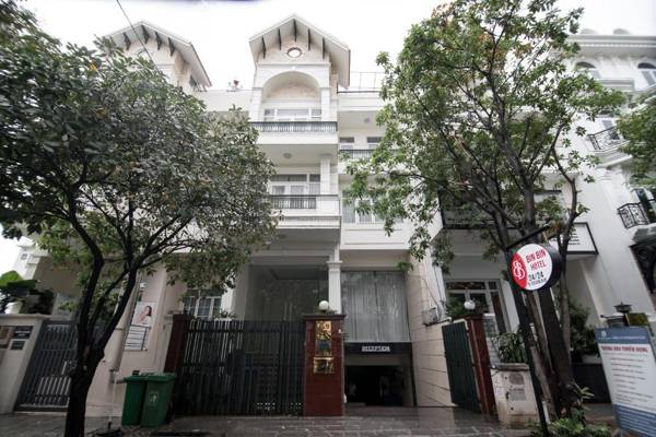 Bin Bin Hotel 2 - Near Him Lam D7