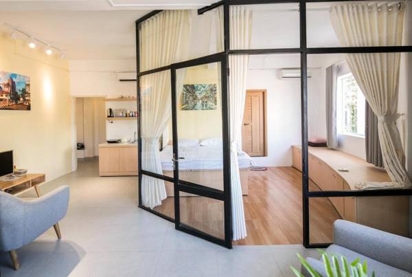 75sqm 2BR APT with BALCONY in Ben Thanh