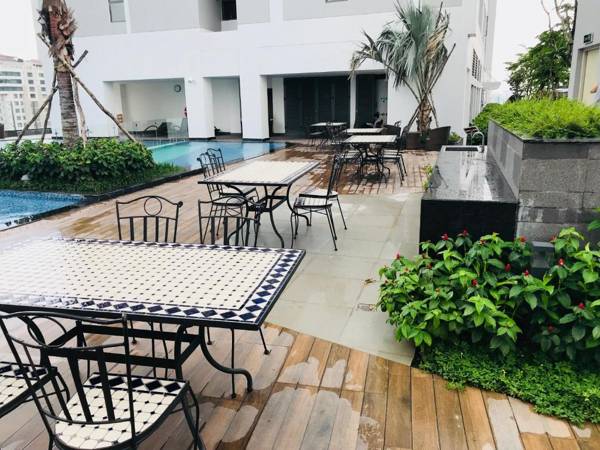 Mayla Saigon Downtown Rooftop Pool