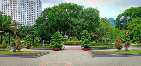 Orchard Garden studio apartment near airport 5