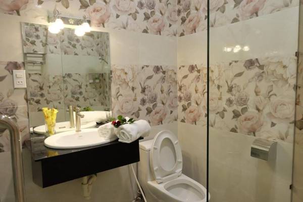 Spring Hung Anh Hotel