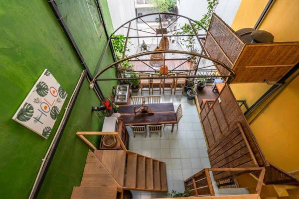 HoLo Opera Saigon - Serviced Homestay