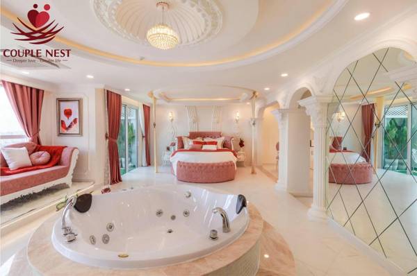 Couple Retreats - Romantic & Luxurious Suite