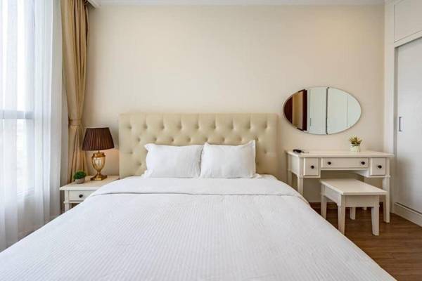 Vera Vinhomes Luxurious Two Bedrooms Landmark Plus