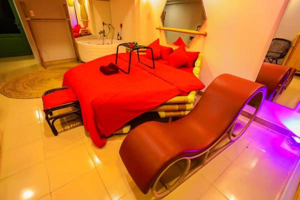 Lồng Đèn Đỏ Hotel