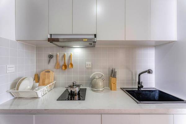 DANNY’s FREE GYM POOL APT near BUI VIEN Ben Thanh