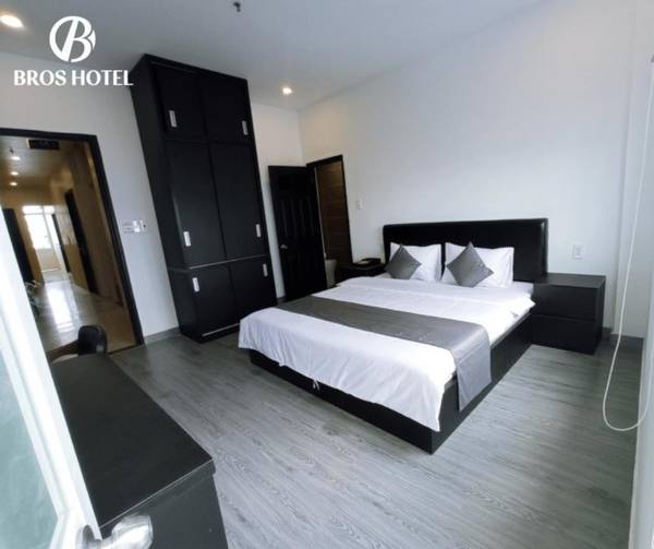 Bros Hotel
