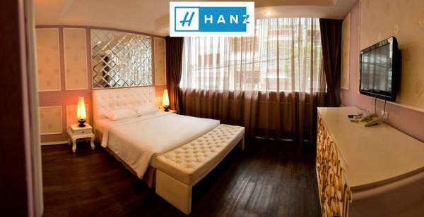 HANZ Friday Royal View Hotel