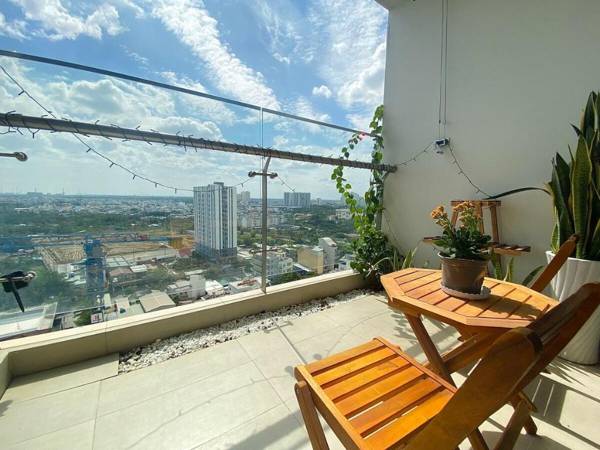Luxury River Panorama Rooftop PoolSaunaKing Bed